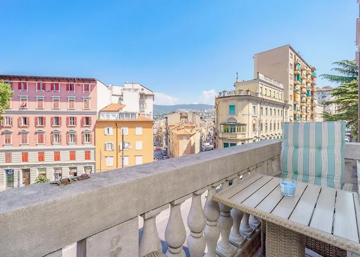 Joyce Luxury Apartman Trieszt